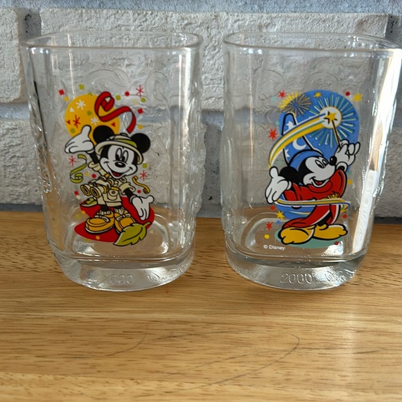 Disney McDonald’s Glasses - Picture 1 of 6